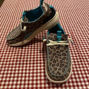 Ariat - Leopard Print w/ Blue Highlights